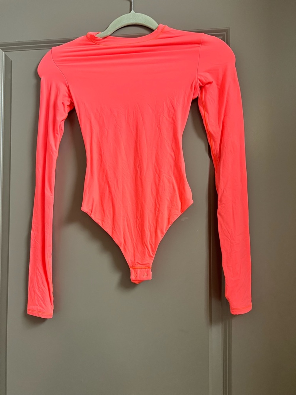 SKIMS Fits Everybody Bodysuit Neon XXS Long Sleeve - Picture 2 of 4